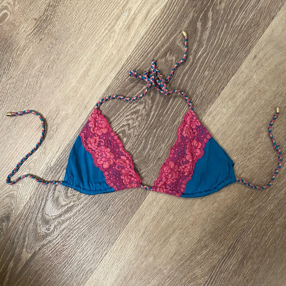 Women’s Beach Bunny bikini top size L